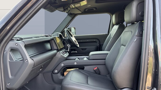 Land Rover Defender 3.0 D350 X-Dynamic HSE 90 3dr Auto Diesel Estate - Image 3
